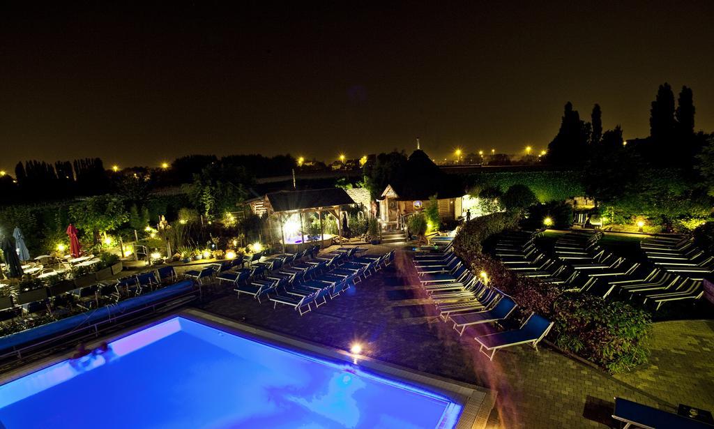 Hotel Thermen Dilbeek Ngoại thất bức ảnh